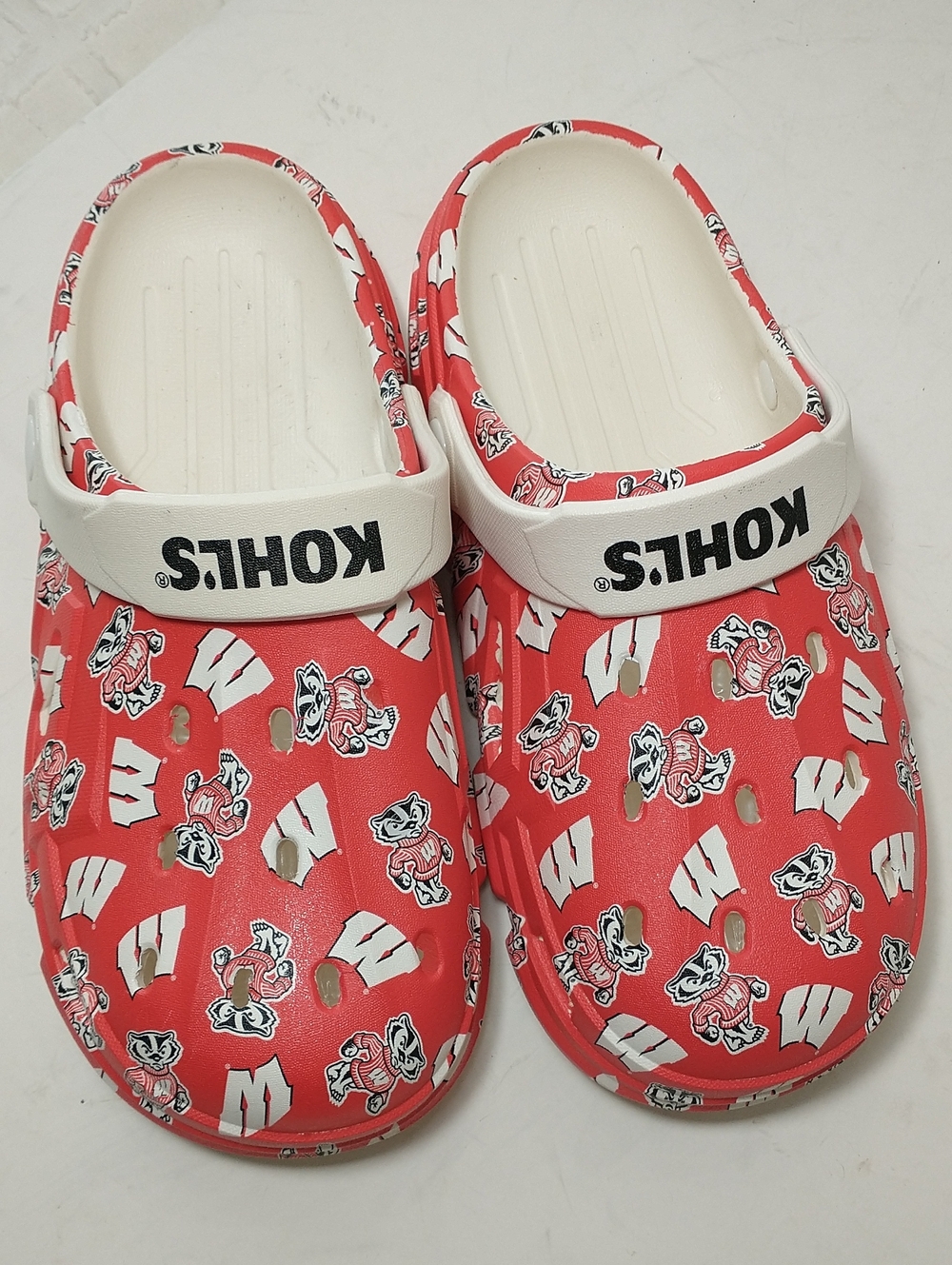 Croc Like Shoes, Wisconsin Badgers, Women's Size 7, Game Day, Red/White, New